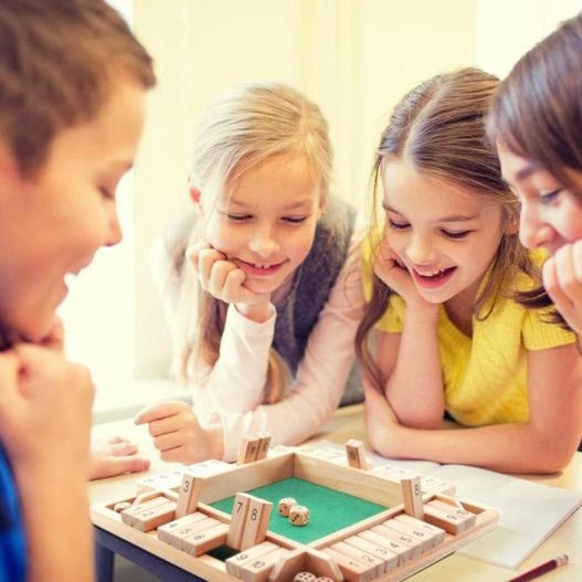 Kitchnexus Shut The Box Jeu de Table en Bois pour 2 et 4 Joueurs Jeu de Dés  Jeux de mathématiques de Table en Bois pour Adultes et Enfants : :  Jeux et Jouets